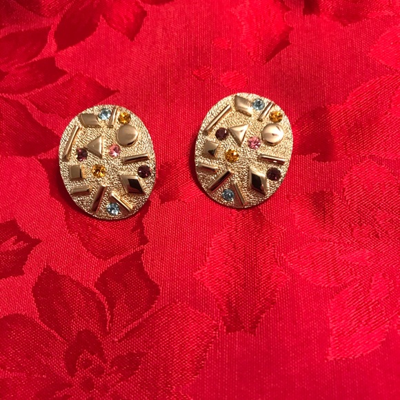 Napier Jewelry - SOLD!!!  Clip on Earrings!  Like New!